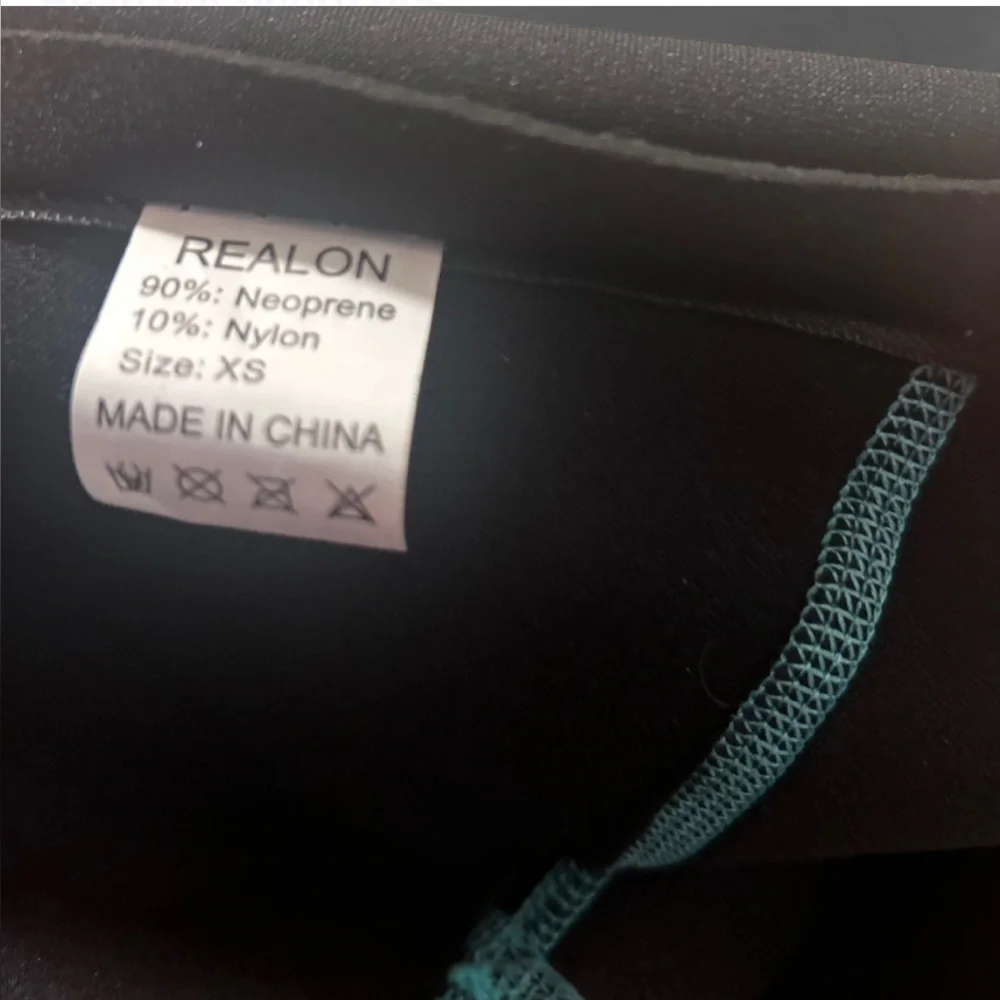 Realon Kids XS Shorty Wetsuit Blue & Black 90% Neoprene Swim Surf Water Sports